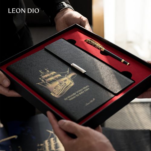 The Classic Royalian là một lựa chọn tuyệt vời cho quà tặng doanh nghiệp