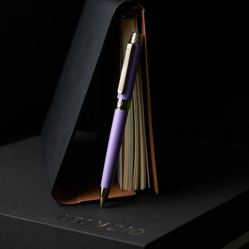 GiftSet Cao Cấp Sang Trọng Sổ Leon Dio Vươn Xa Biển Lớn - Bút Âu Lạc Chu Nhai - Hình ảnh 4